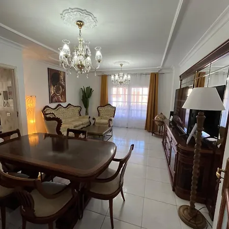 Retro Vintage Toscal Bus Stop 5p Лос-Реалехос