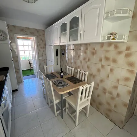 Апартаменты Retro Vintage Toscal Bus Stop 5p